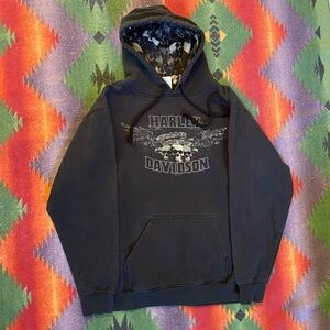 VINTAGE HARLEY DAVIDSON SKULLS HOODIE SIZE MEDIUM GOOD CONDITION FADED BLACK